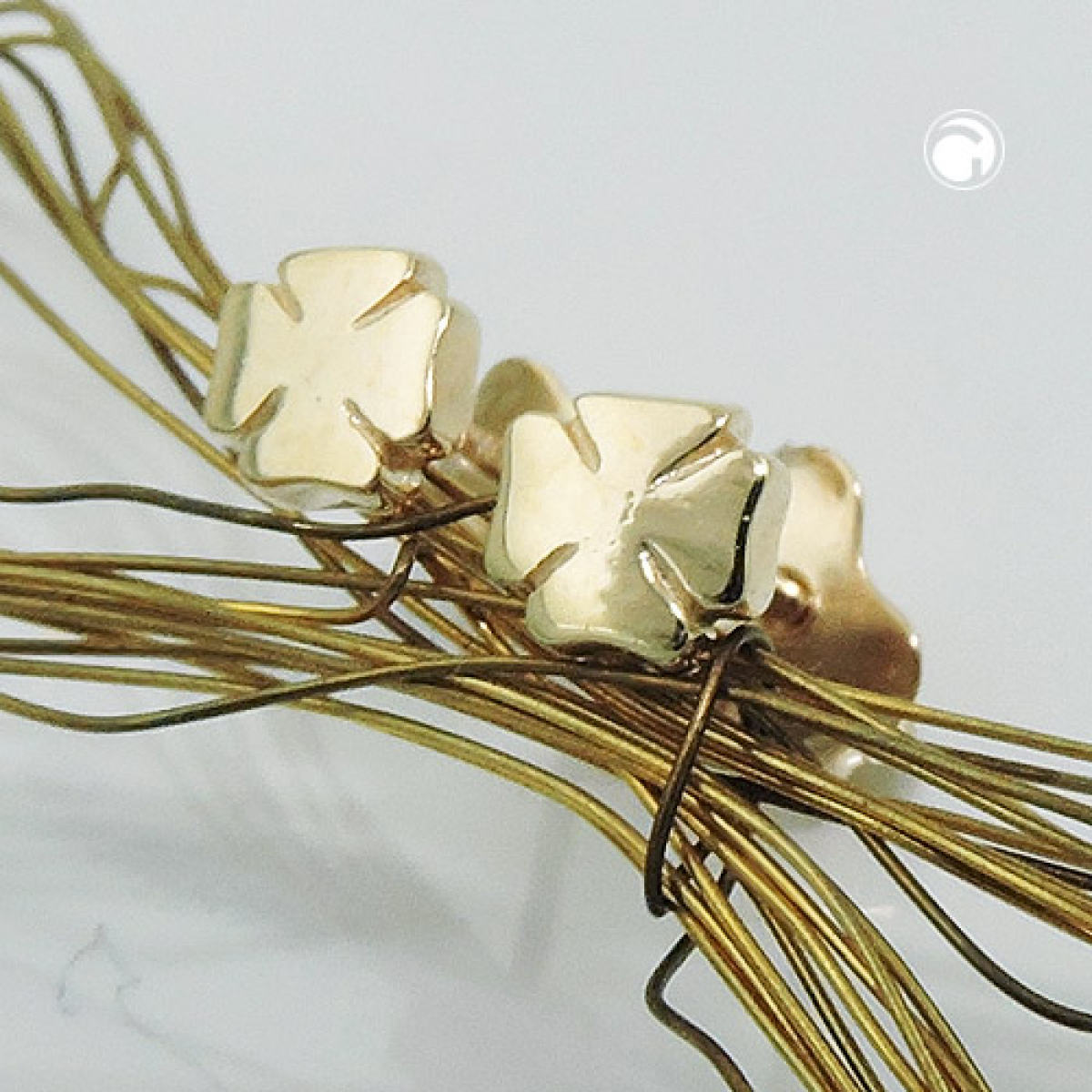Stecker 5mm Kleeblatt glänzend 9Kt GOLD